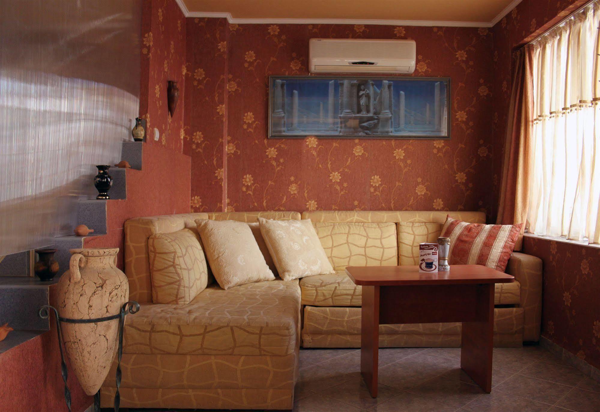 Antik Hotel Varna Bagian luar foto