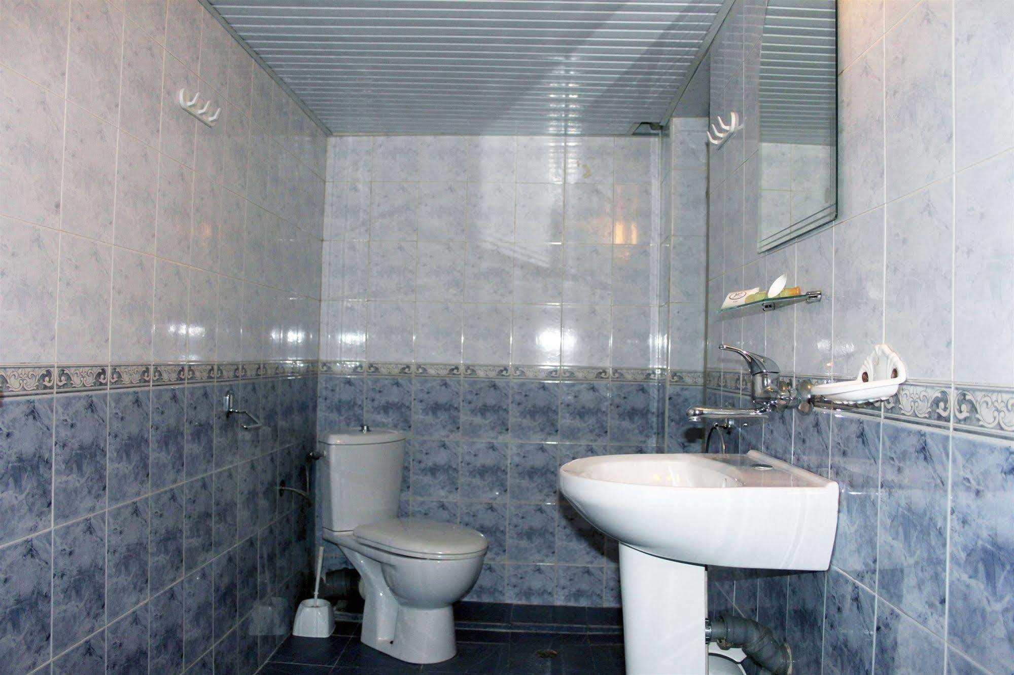 Antik Hotel Varna Bagian luar foto