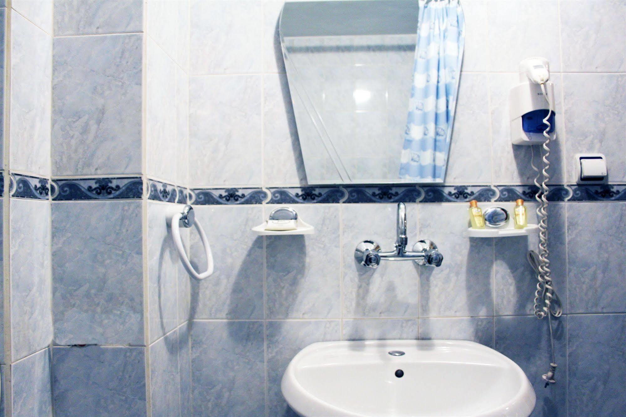 Antik Hotel Varna Bagian luar foto