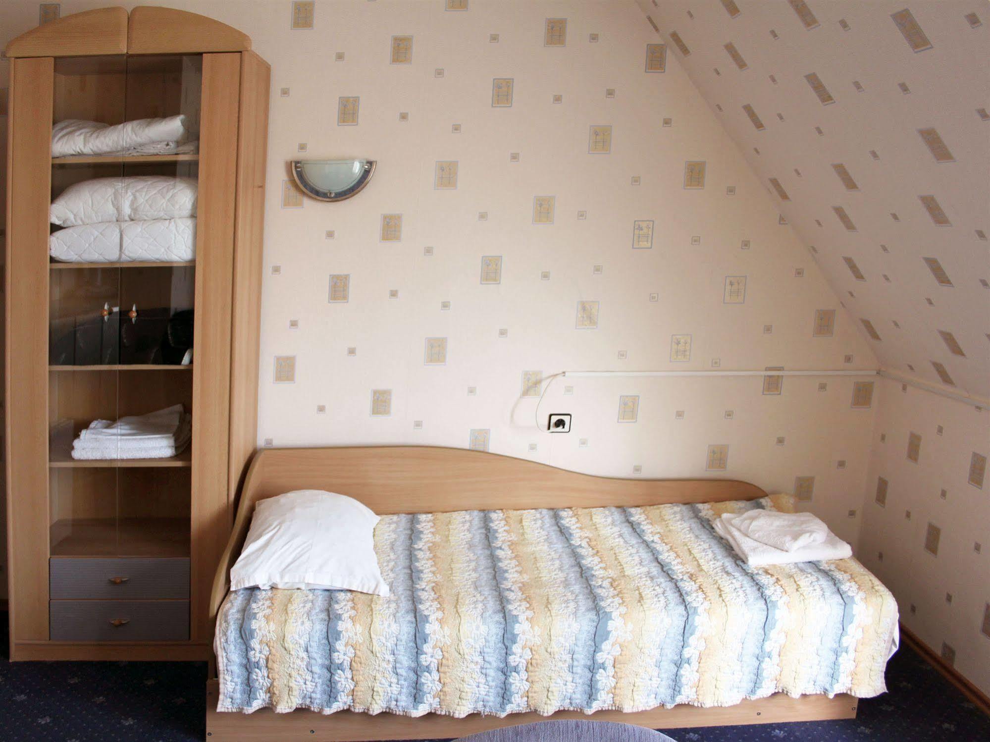 Antik Hotel Varna Bagian luar foto