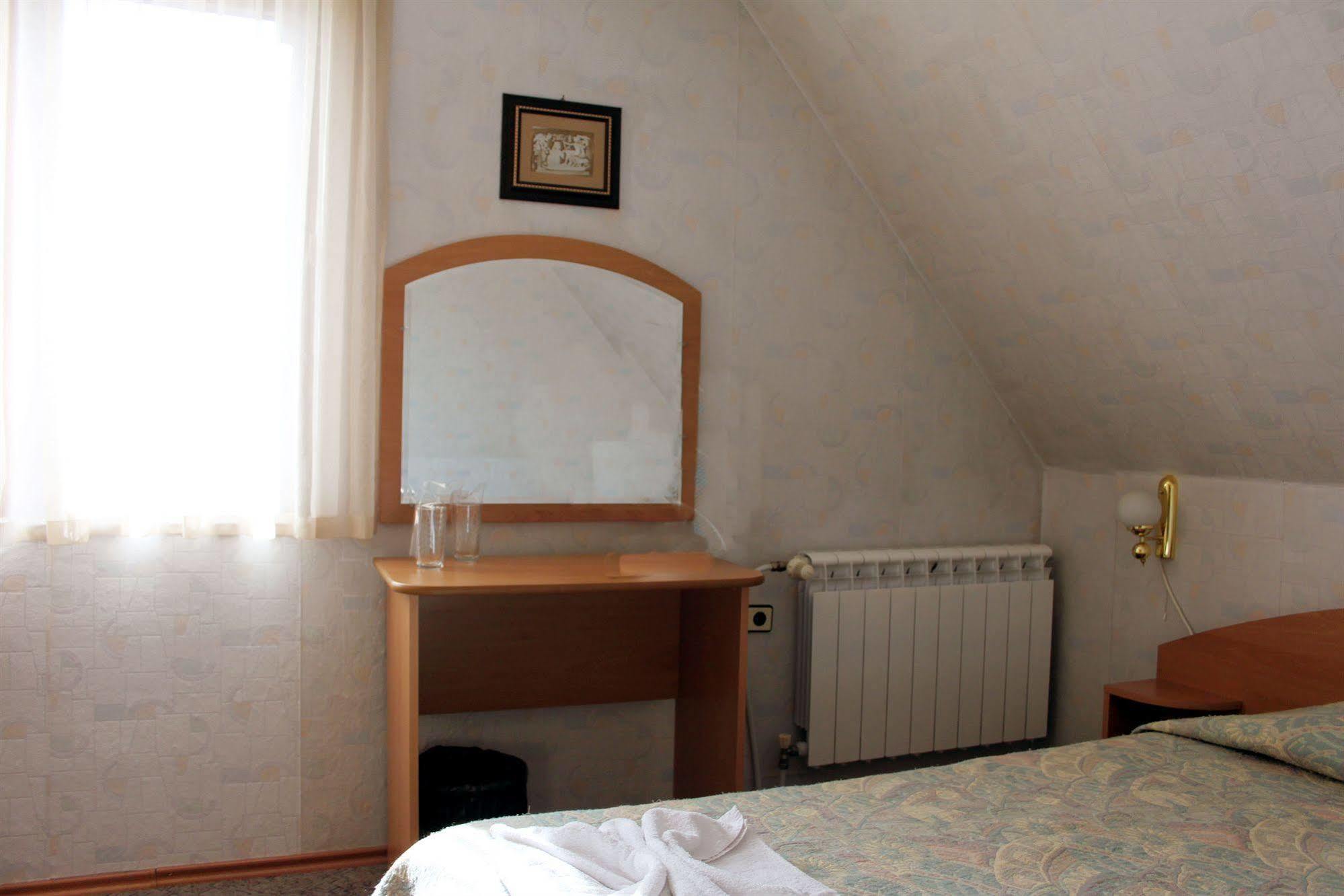 Antik Hotel Varna Bagian luar foto